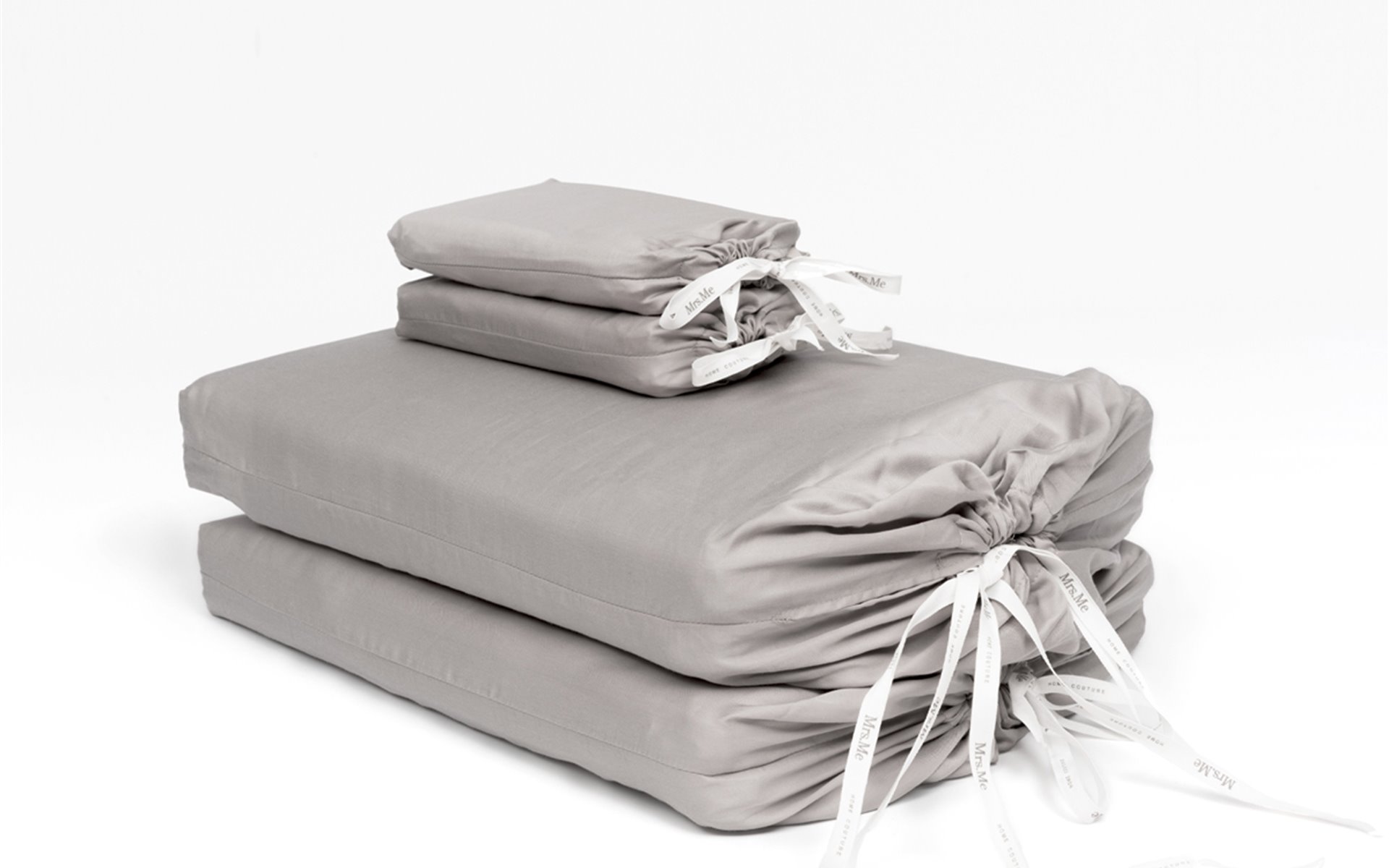 Mrs.Me bedlinen Cocoon Platinum Tencel 300tc 1200 x 1200